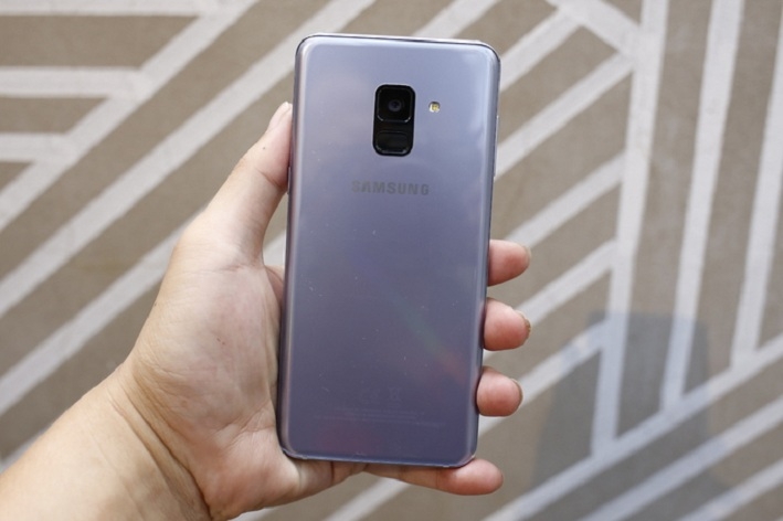 Samsung Galaxy A8 và A8+ 2018 Orchid Gray