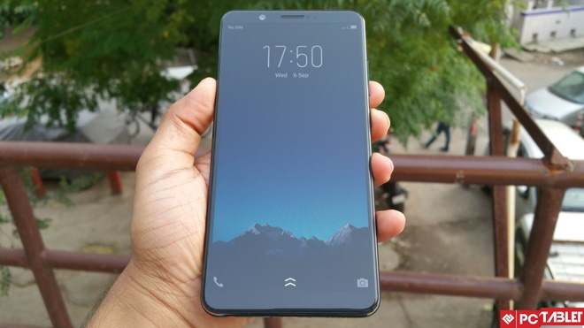 Vivo V7+