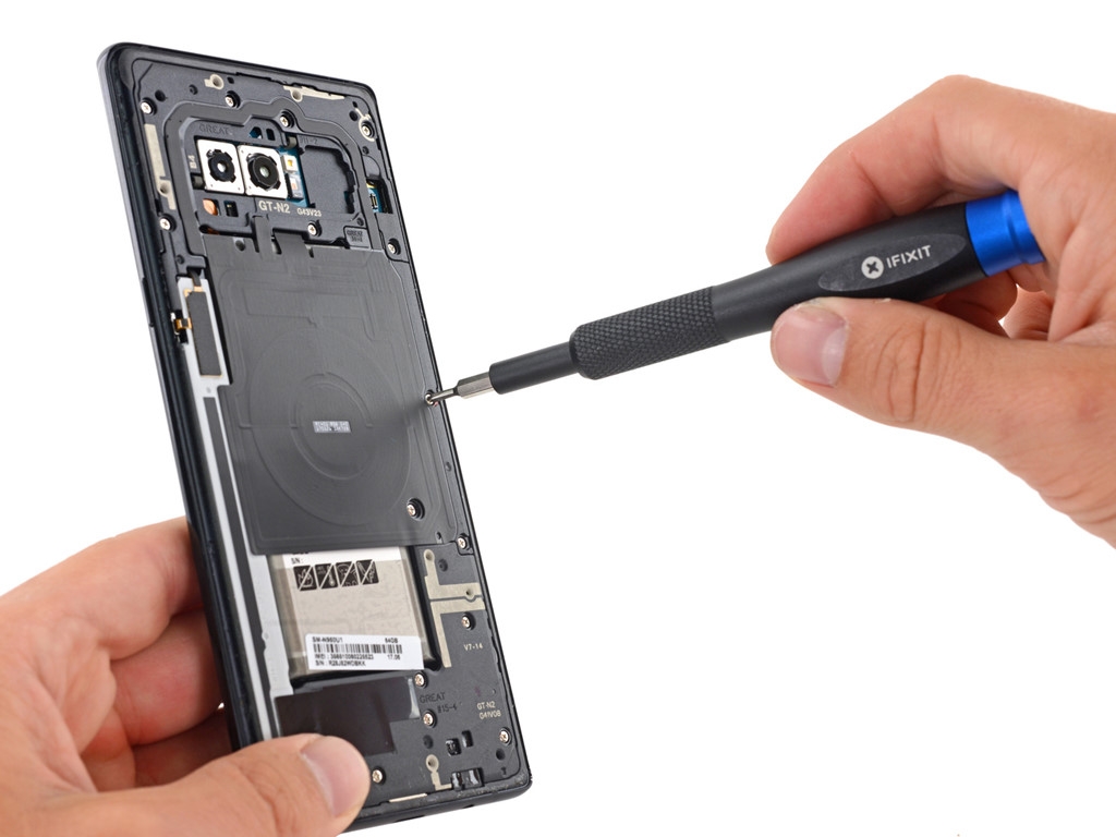 Bên trong chiếc Galaxy Note 8 có gì 3