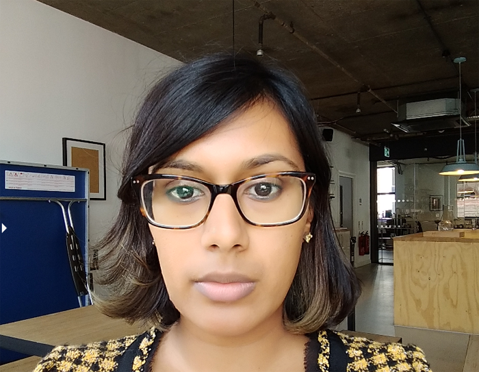 Ảnh chụp bằng camera trước của Moto G5 ở chế độ thường và bộ lọc