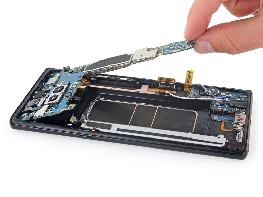 Bên trong chiếc Galaxy Note 8 có gì 5