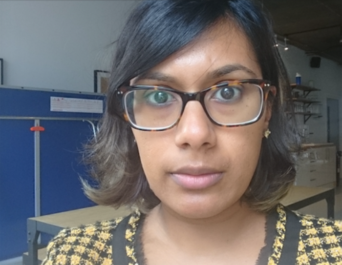 Ảnh chụp bằng camera trước của Sony Xperia Compact ở chế độ thường và chế độ