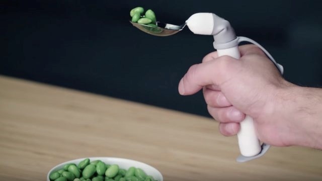 Thiết bị hỗ trợ ăn uống