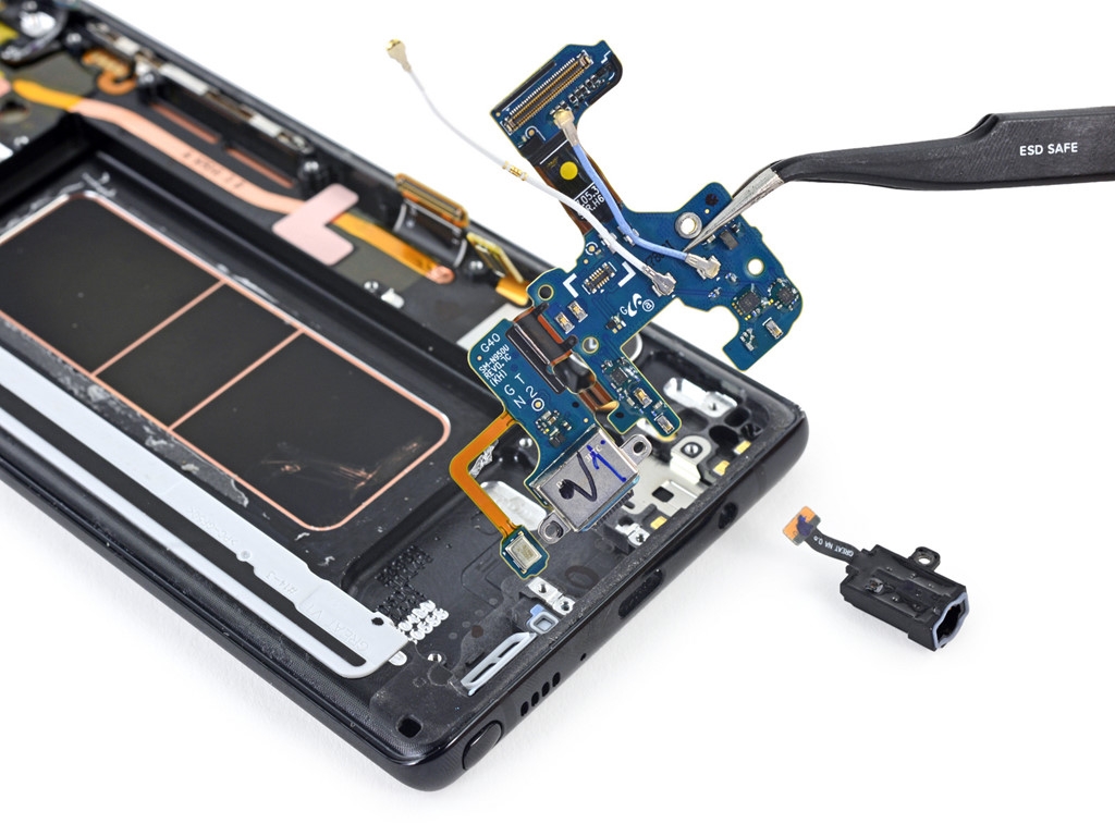 Bên trong chiếc Galaxy Note 8 có gì 7