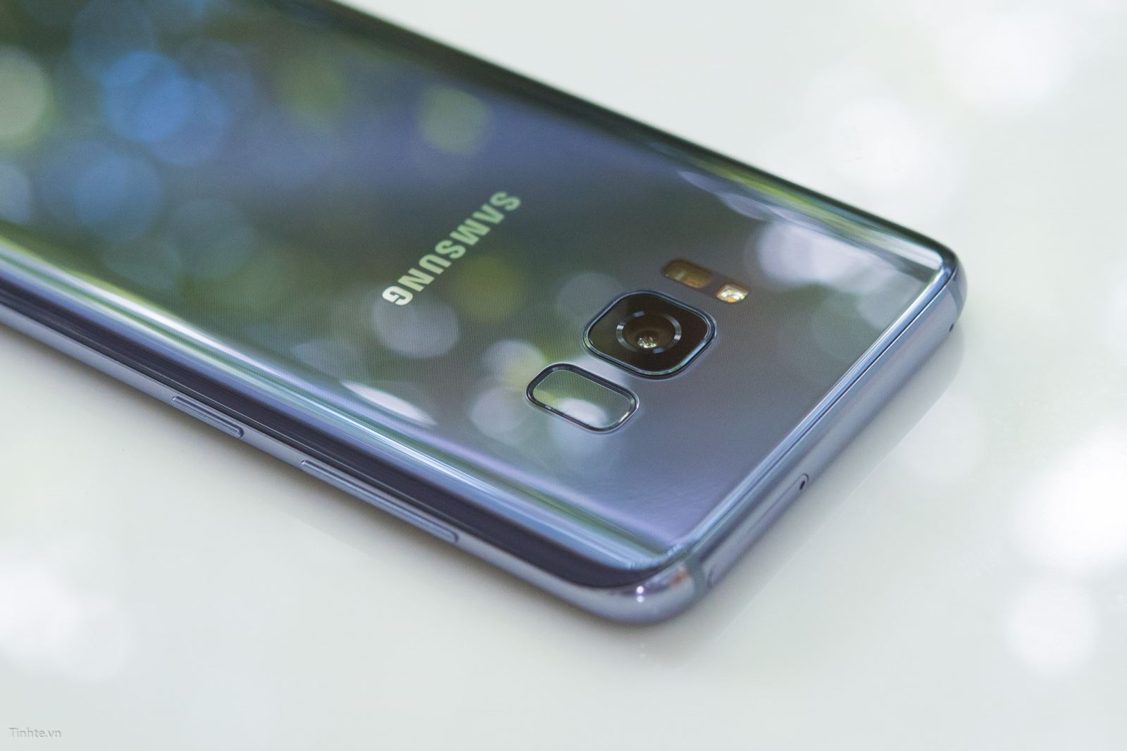 samsung galaxy s8 tím khói