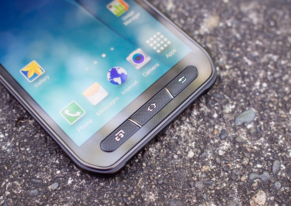 Tổng hợp một số smartphone chống nước thích hợp đi du lịch bạn nên mua Tổng hợp một số smartphone chống nước thích hợp đi du lịch bạn nên mua