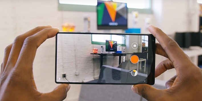 Xiaomi Mi MIX Xiaomi Mi MIX được bán trở lại vào ngày 29 tháng 11