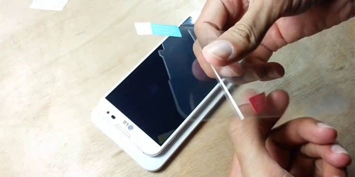 Miếng dán màn hình điện thoại