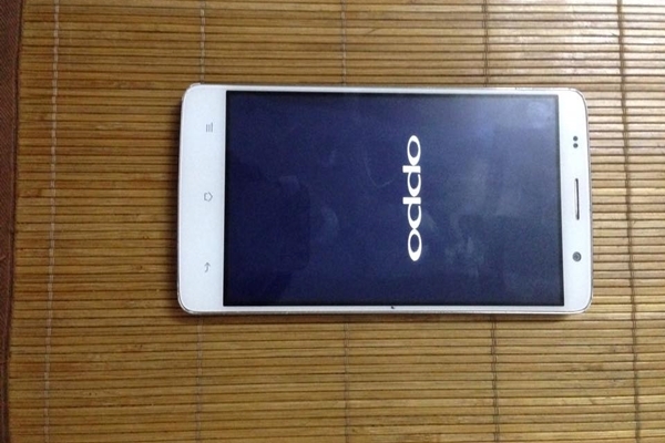 Lỗi điện thoại Oppo treo logo Lỗi điện thoại Oppo treo logo