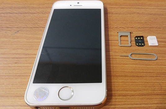 Chuẩn bị sim thường, sim ghép để lắp vào iPhones 5s
