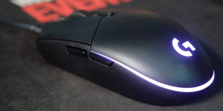 Chuột Logitech G102 với dải led RGB 16.8 triệu màu bắt mắt