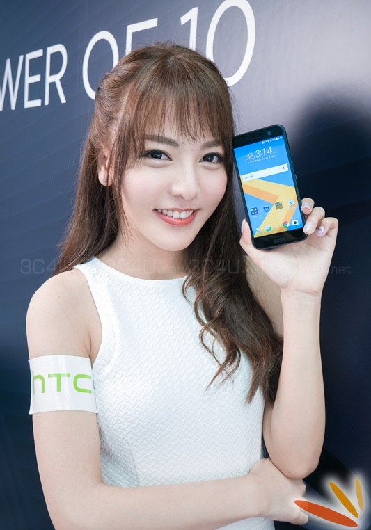 HTC 10 trên tay thiếu nữ cực xinh