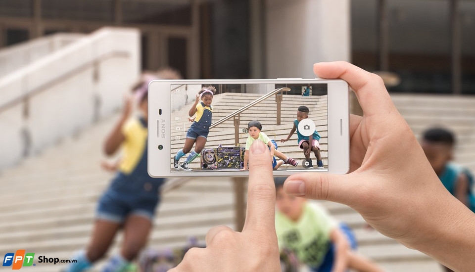 Những smartphone mới ra mắt được trang bị cảm biến vân tay