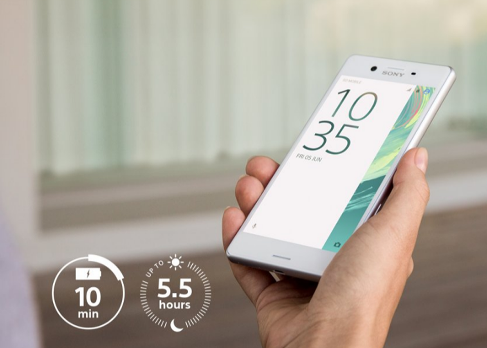 Xperia X và XA chỉ 10 phút sạc dùng được 5,5 giờ