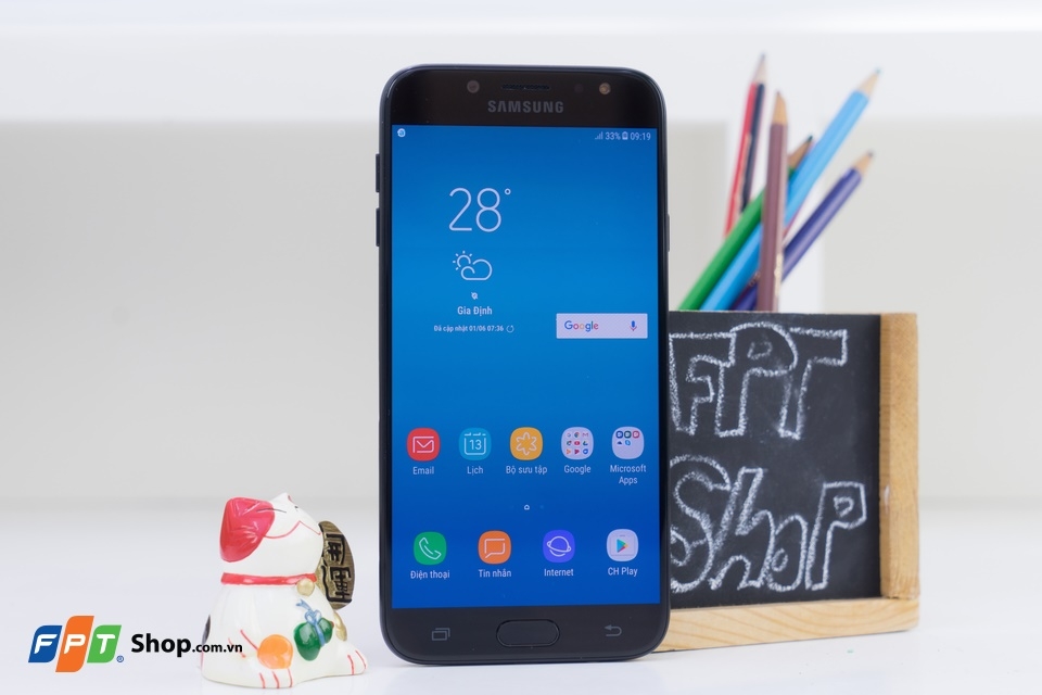 Trên tay Galaxy J7 Pro