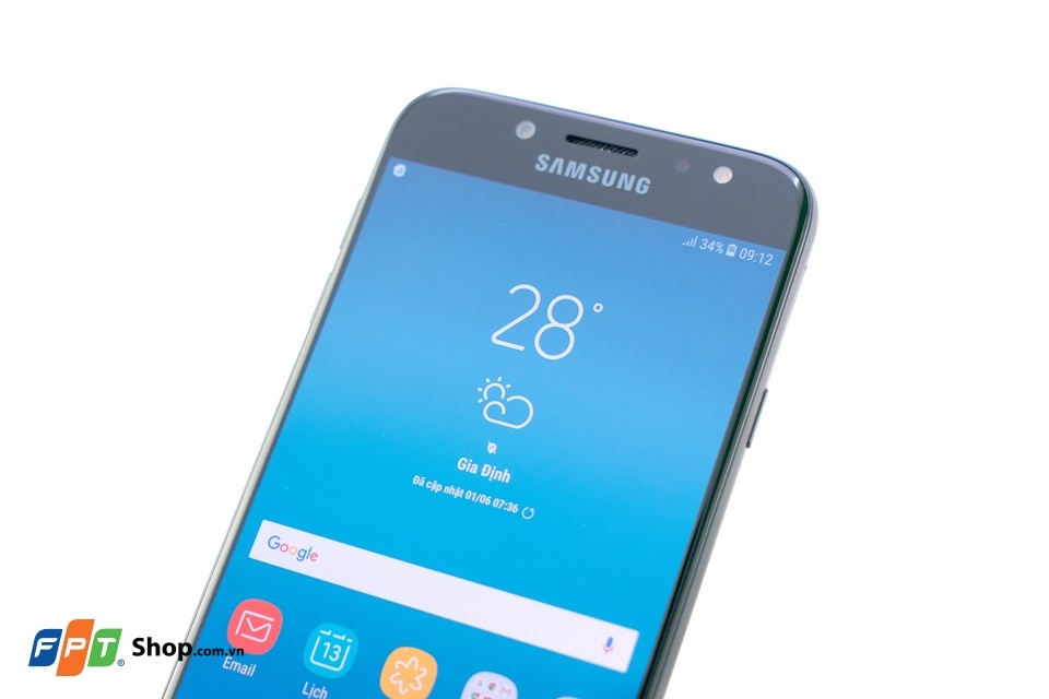 Trên tay Galaxy J7 Pro