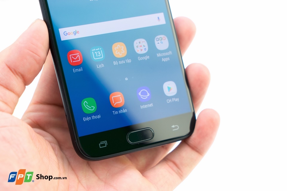 Trên tay Galaxy J7 Pro