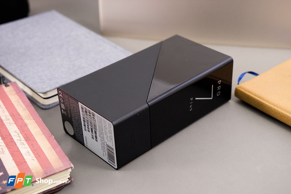 Khui hộp và trên tay Meizu Pro 7 Plus