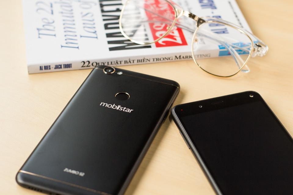 Zumbo S2 và Zumbo J2 (ảnh 4) Zumbo S2 và Zumbo J2 (ảnh 4)