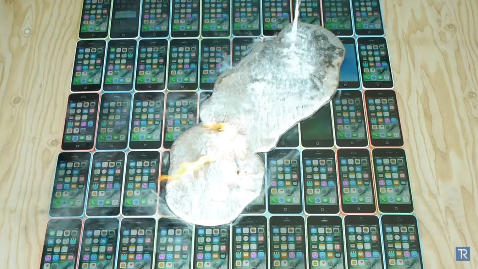 Tra tấn iPhone (ảnh 1)