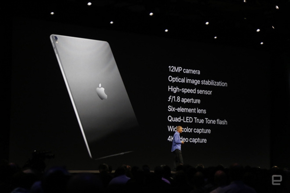 So sánh iPad Pro 10.5 inch và iPad đời đầu (ảnh 9)