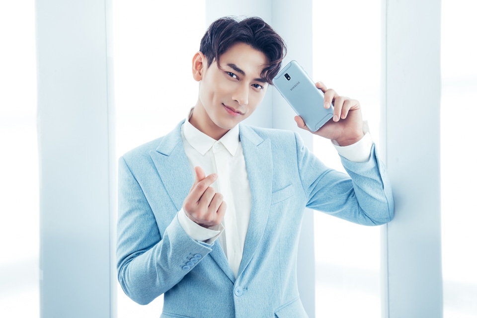 Có nên nâng cấp từ Galaxy J7 Prime lên Galaxy J7 Pro? (ảnh 1) Có nên nâng cấp từ Galaxy J7 Prime lên Galaxy J7 Pro? (ảnh 1)