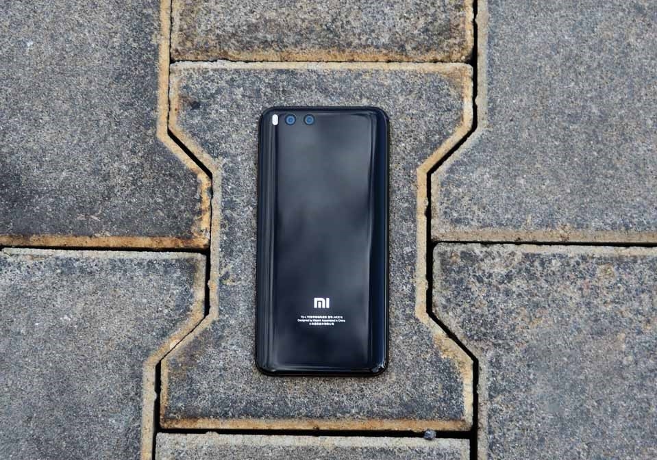 Đánh giá nhanh smartphone Xiaomi Mi 6 (ảnh 1)