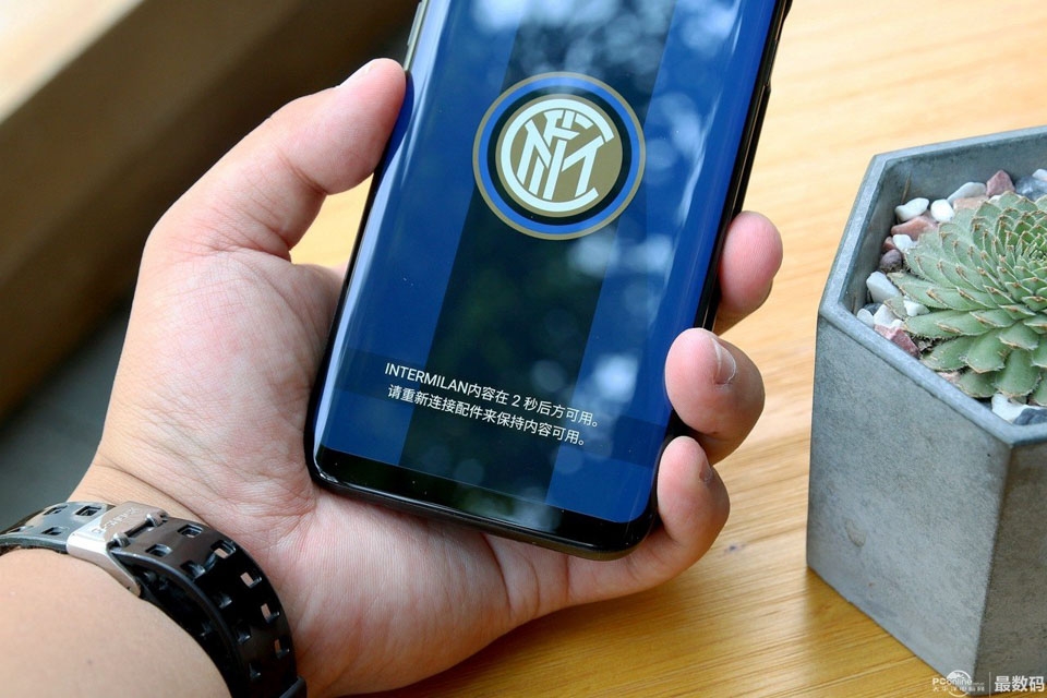 Galaxy S8 Plus Inter Milan Special Edition (ảnh 11)