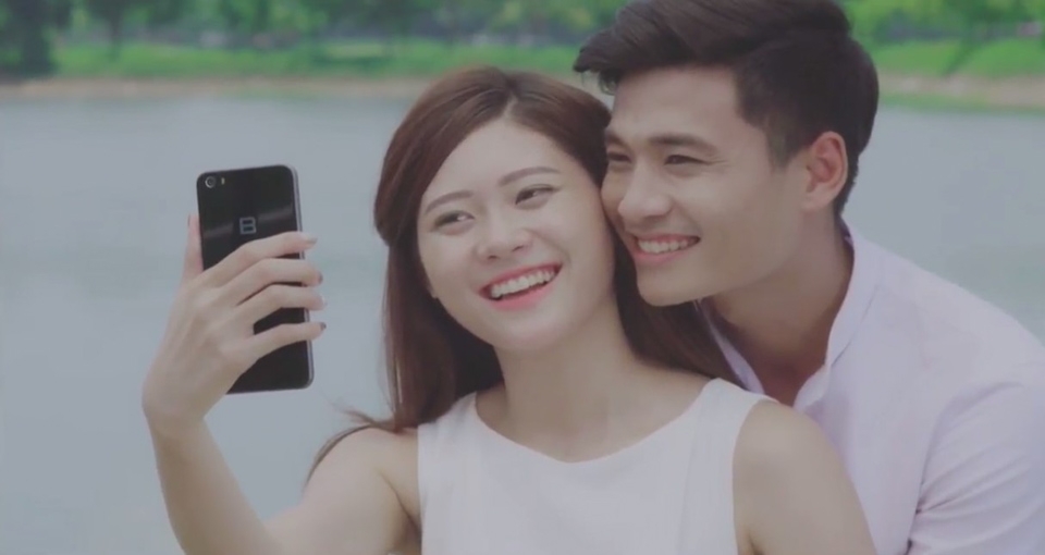 Smartphone BPhone 2017 (ảnh 14) Smartphone BPhone 2017 (ảnh 14)