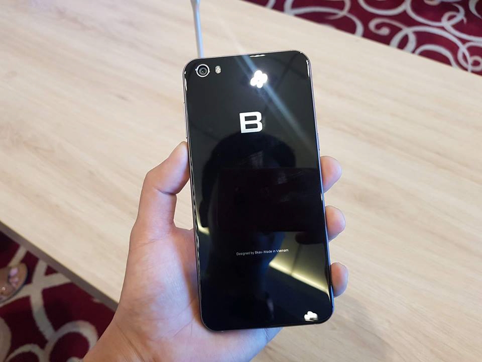 Smartphone BPhone 2017 (ảnh 3) Smartphone BPhone 2017 (ảnh 3)