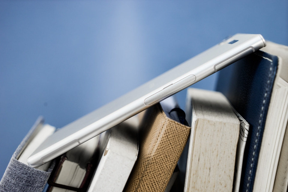 Trên tay Sony Xperia XZ1 (ảnh 3) Trên tay Sony Xperia XZ1 (ảnh 3)