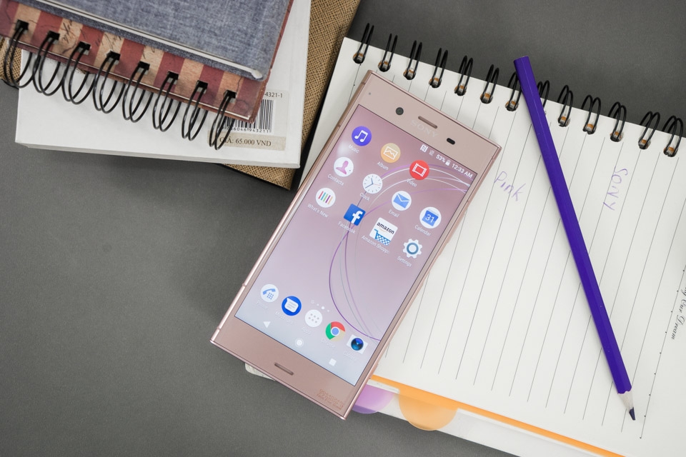 Trên tay Sony Xperia XZ1 (ảnh 4) Trên tay Sony Xperia XZ1 (ảnh 4)
