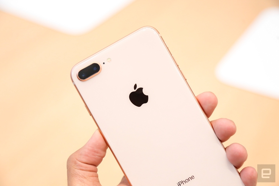 Trên tay iPhone 8 Plus và iPhone 8 (ảnh 10)