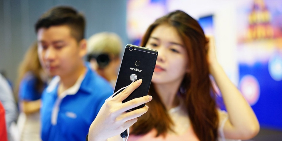 Zumbo S2 và Redmi 4X (ảnh 9) Zumbo S2 và Redmi 4X (ảnh 9)