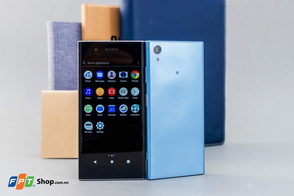 So sánh Sony Xperia XA1 Plus và các phablet cùng phân khúc (ảnh 3) So sánh Sony Xperia XA1 Plus và các phablet cùng phân khúc (ảnh 3)