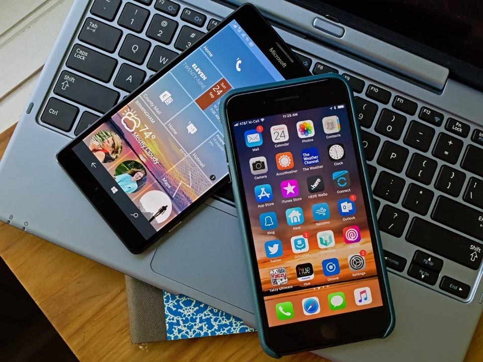 Windows 10 Mobile chính thức bị