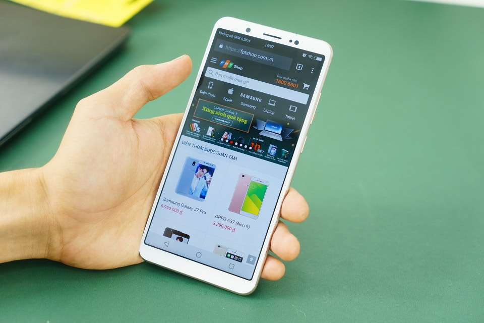 Smartphone OPPO F5 khuấy đảo thị trường cuối năm (ảnh 3)