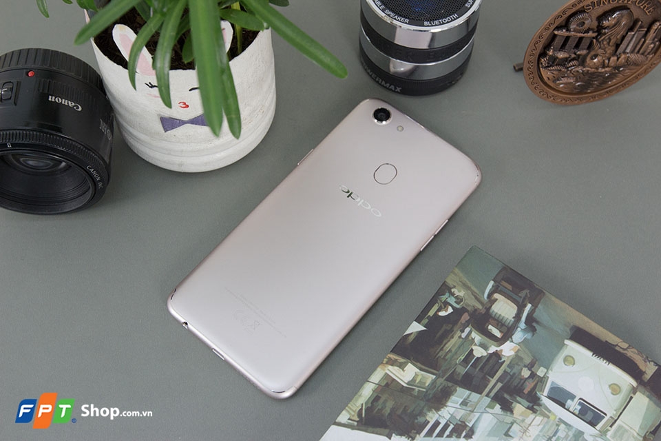So sánh cấu hình OPPO F5 và các đối thủ (ảnh 1) So sánh cấu hình OPPO F5 và các đối thủ (ảnh 1)