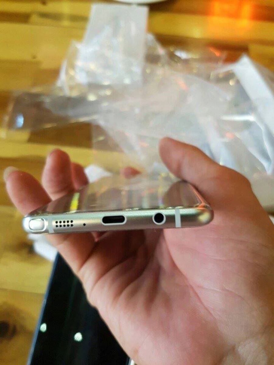 Trên tay Samsung Galaxy Note 7 đầu tiên trên thế giới tại Việt Nam