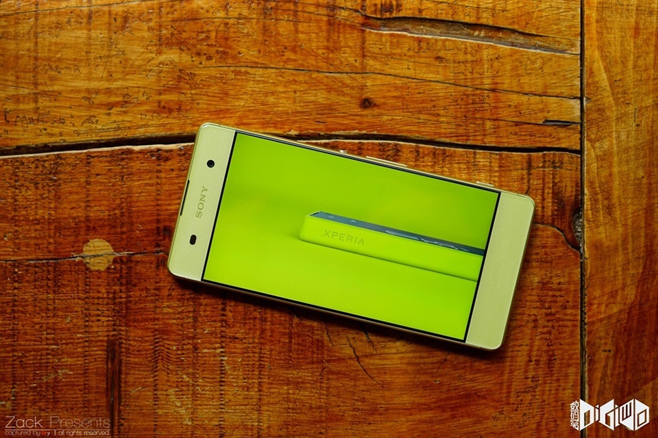 Ngắm Sony Xperia XA màu vàng chanh đẹp đến ngỡ ngàng