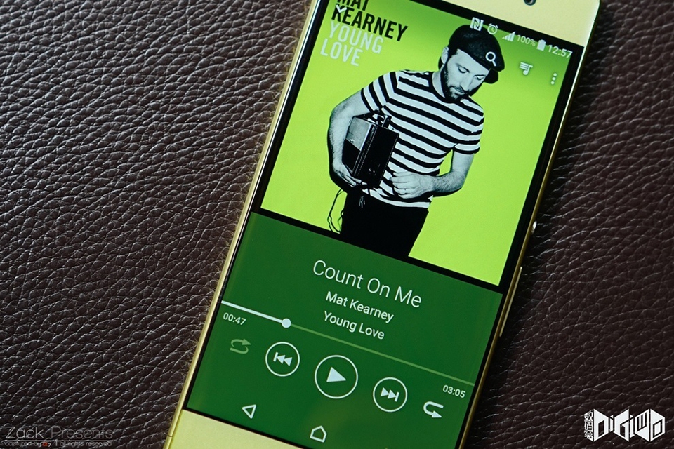 Ngắm Sony Xperia XA màu vàng chanh đẹp đến ngỡ ngàng