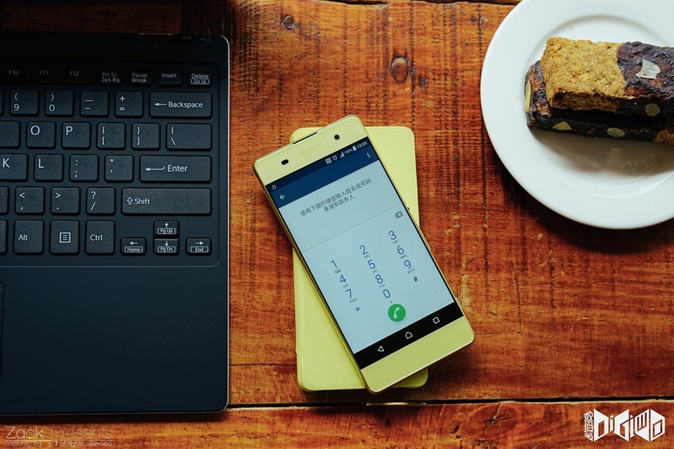 Ngắm Sony Xperia XA màu vàng chanh đẹp đến ngỡ ngàng