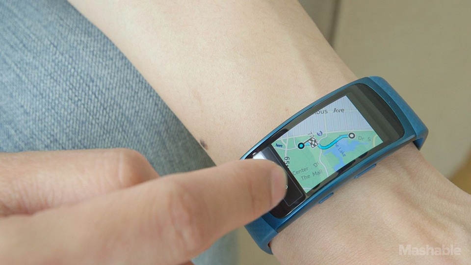 Cận cảnh Gear Fit 2 vừa mới được Samsung ra mắt