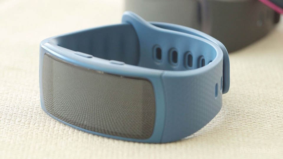 Cận cảnh Gear Fit 2 vừa mới được Samsung ra mắt