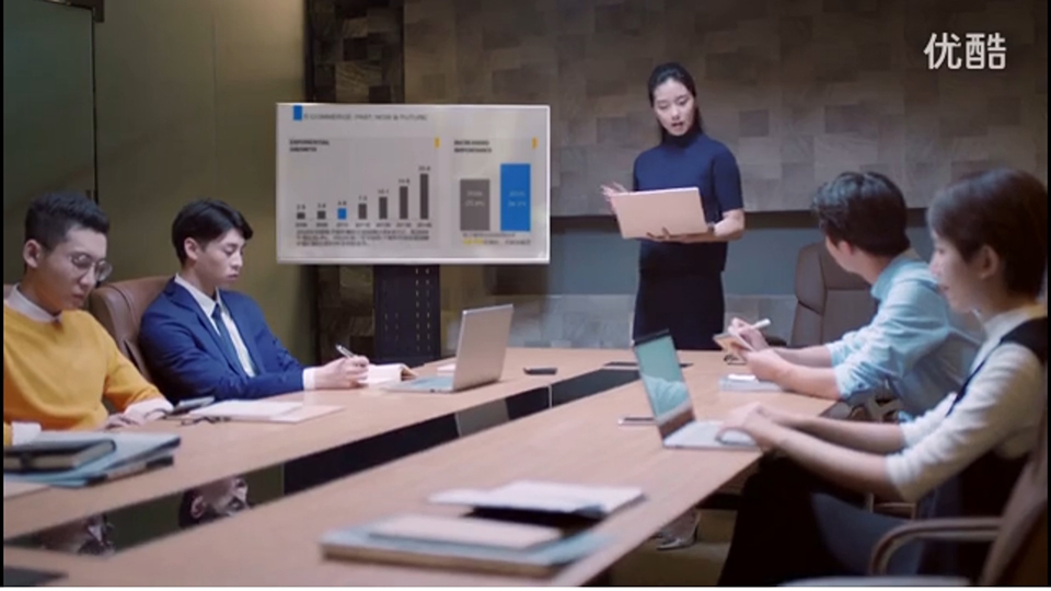 Xiaomi Notebook Air 13.3 inch màu vàng đẹp tuyệt vời qua video mới, 99% là thật Xiaomi Notebook Air 13.3 inch màu vàng đẹp tuyệt vời qua video mới, 99% là thật