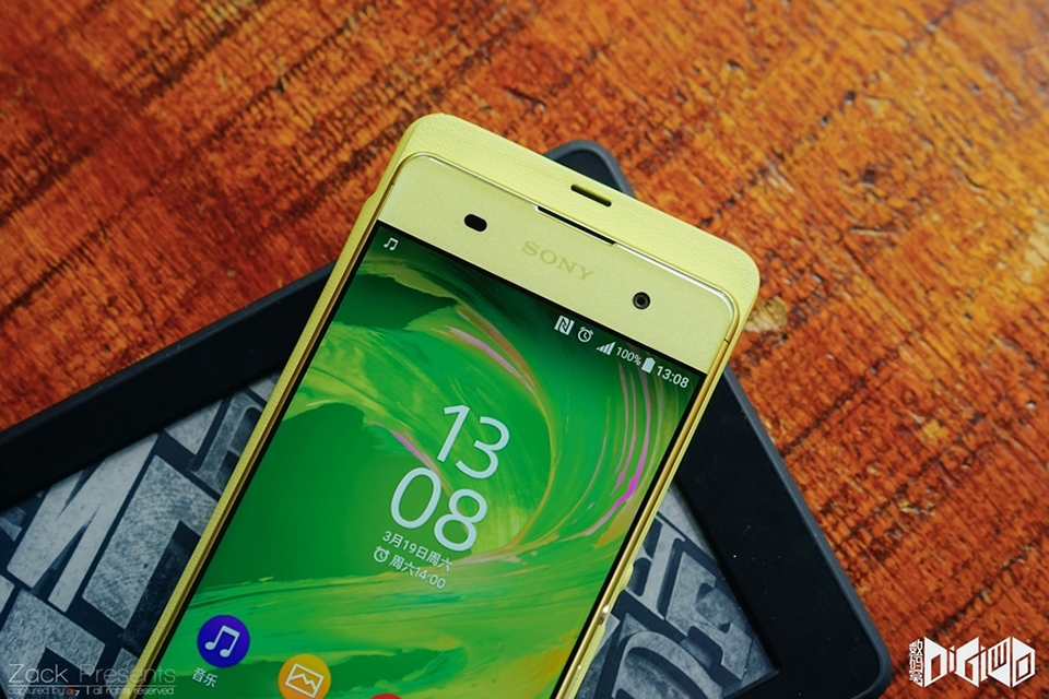Ngắm Sony Xperia XA màu vàng chanh đẹp đến ngỡ ngàng