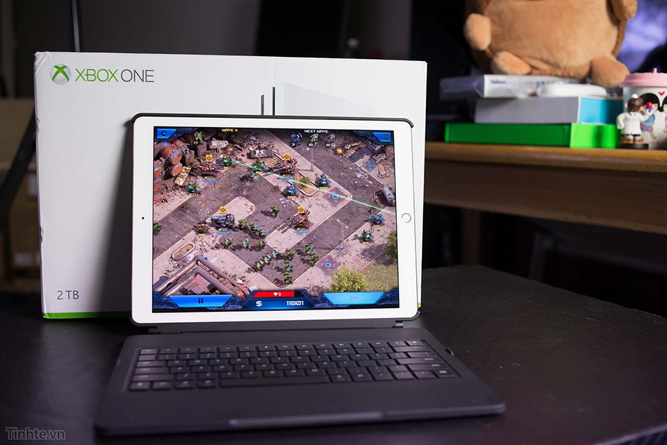 Trên tay bàn phím của Razer cho iPad Pro: nặng, dày, tuyệt đẹp, kết nối Bluetooth, gõ sướng và đắt Trên tay bàn phím của Razer cho iPad Pro: nặng, dày, tuyệt đẹp, kết nối Bluetooth, gõ sướng và đắt