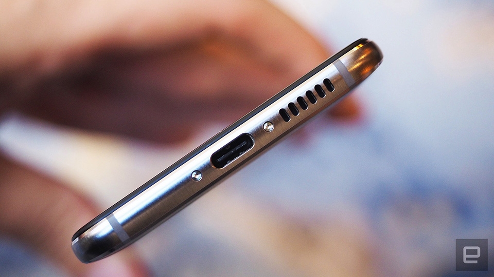 [IFA 2016] Trên tay nhanh bộ đôi Huawei Nova và Nova Plus