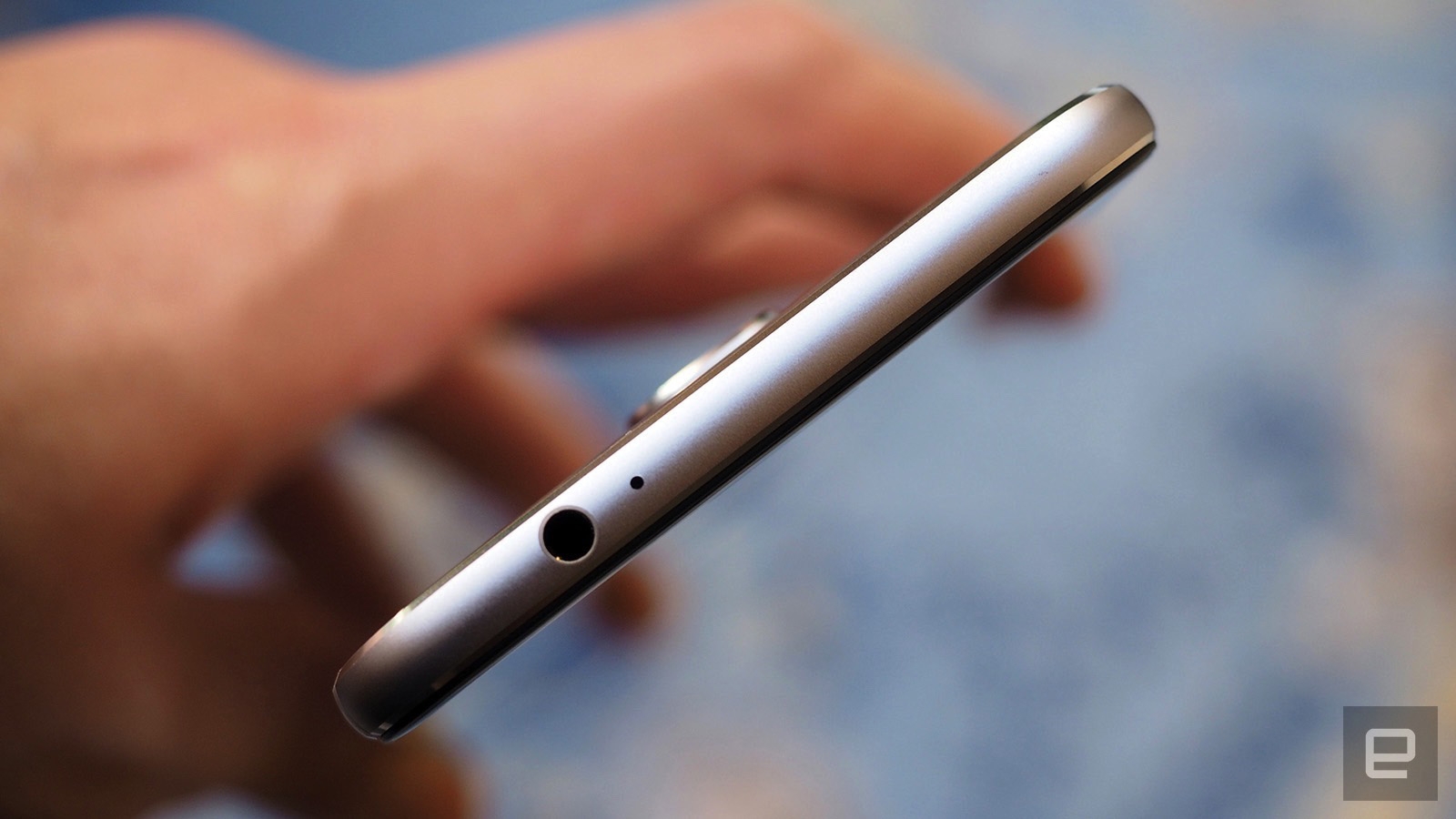 [IFA 2016] Trên tay nhanh bộ đôi Huawei Nova và Nova Plus