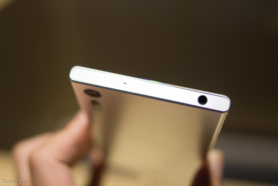 [IFA 2016] Trên tay Sony Xperia XZ: vẫn 3GB RAM, vuông vức nhưng không quá cấn tay